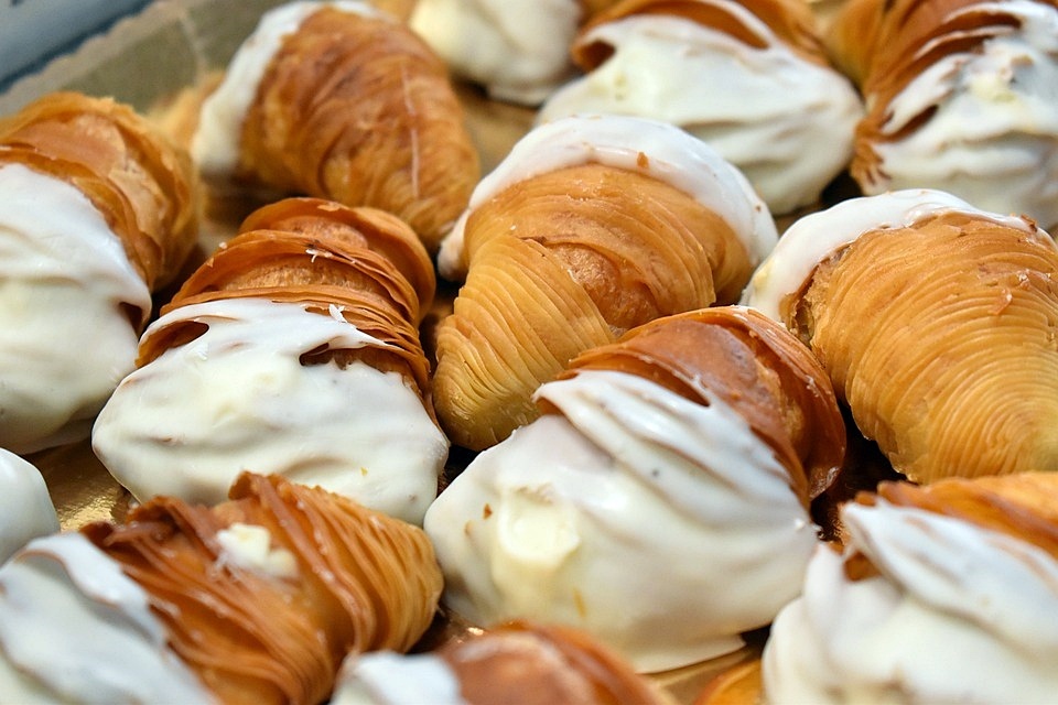 Ditlenek tytanu – barwnik E 171 w serkach topionych i napojach mlecznych