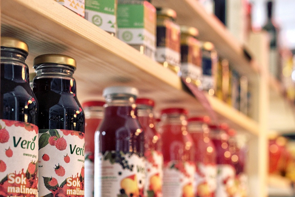 Sok kupiony w sklepie – fakty i mity